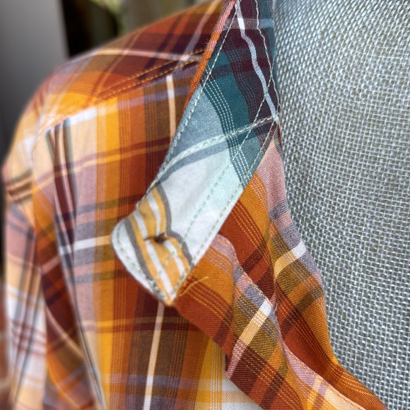 The North Face Men’s XL Button down shirt - gold plaid - Picture 3 of 7